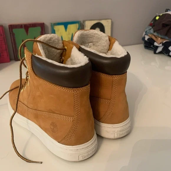 Timberlands - Picture 2 of 3